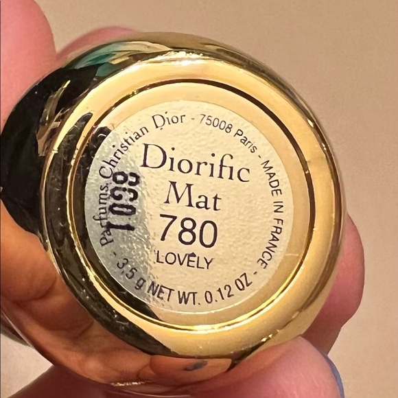 Diorific Mat Lipstick- Lovely - Picture 3 of 5